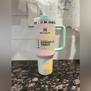 Stanley 40 oz Warm Serene Brushstrokes *NEW*